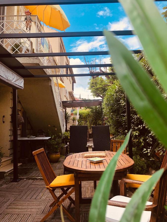 Votre Sejour A Sanary Dans Bas De Villa Avec Terrasse Vegetalisee Et Abritee Exposition Est Sud Ouest A 400M Du Centre Ville En Zone Pietonne Ou Tout Peut Se Faire A Pied Sanary-sur-Mer Bagian luar foto
